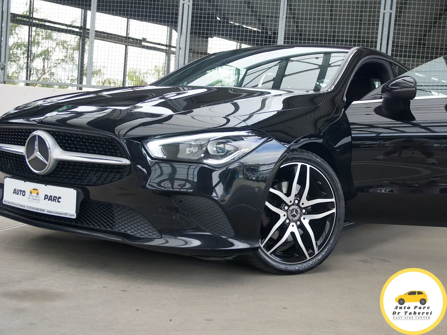 Mercedes-Benz CLA Business Coupe 200d DCT camera cockpit