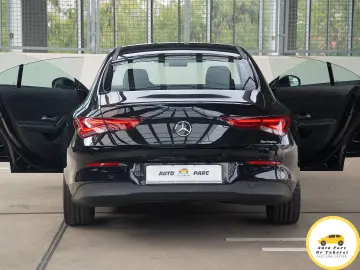 Mercedes-Benz CLA Business Coupe 200d DCT camera cockpit