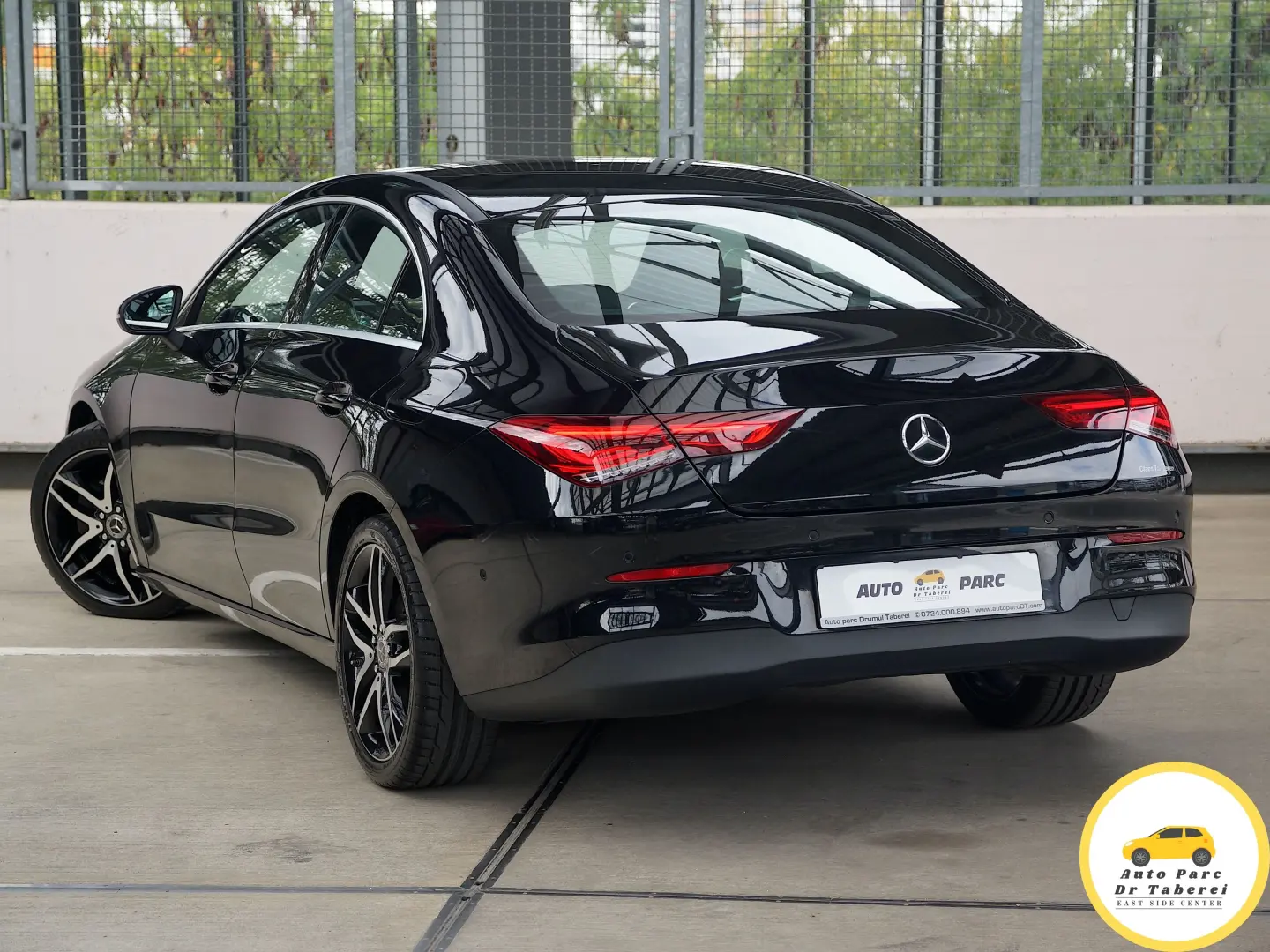 Mercedes-Benz CLA Business Coupe 200d DCT camera cockpit