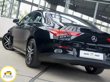 Mercedes-Benz CLA Business Coupe 200d DCT camera cockpit