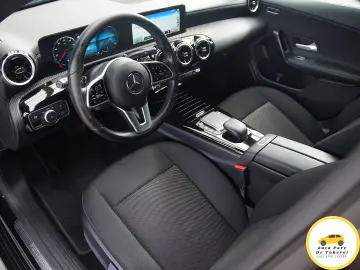 Mercedes-Benz CLA Business Coupe 200d DCT camera cockpit