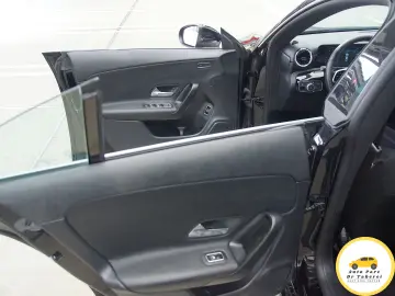 Mercedes-Benz CLA Business Coupe 200d DCT camera cockpit