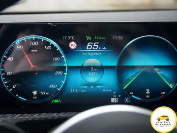 Mercedes-Benz CLA Business Coupe 200d DCT camera cockpit