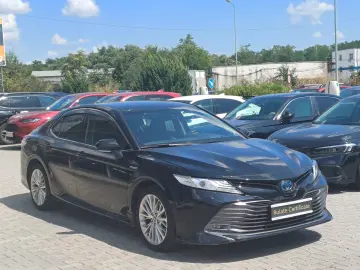 Toyota Camry Exclusive 2.5 Hybrid 218 CP