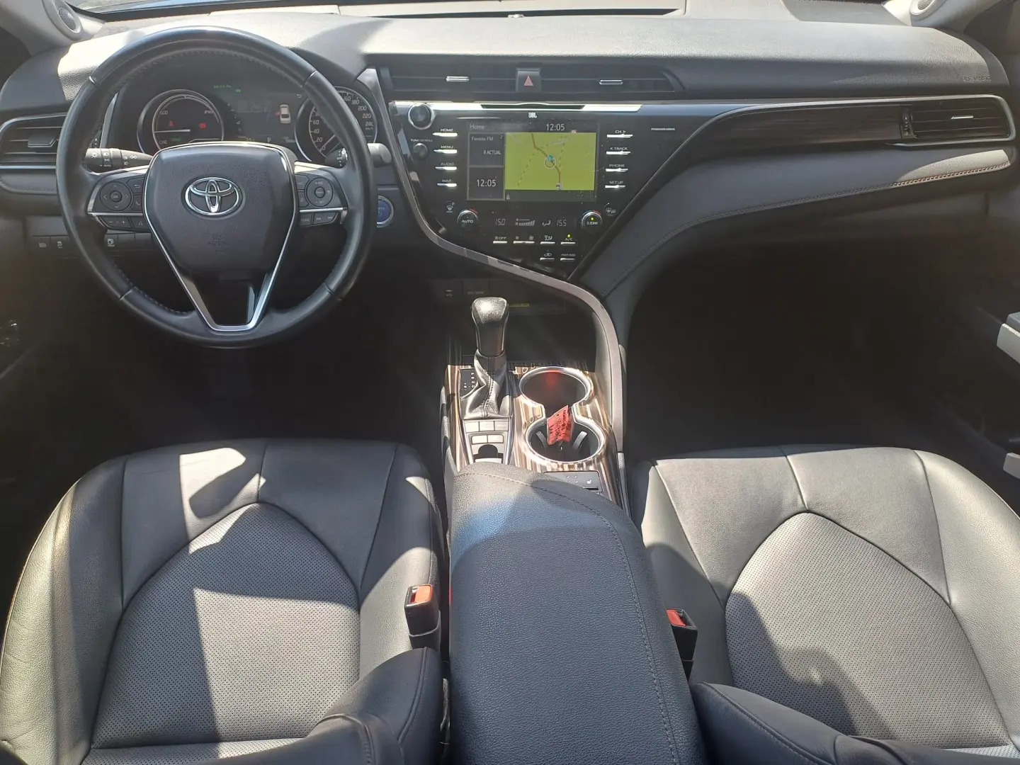 Toyota Camry Exclusive 2.5 Hybrid 218 CP