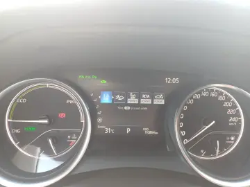 Toyota Camry Exclusive 2.5 Hybrid 218 CP