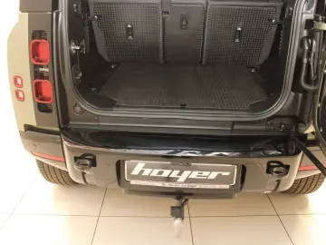 Defender 110 D300 X-Dynamic SE AHK Head-Up DAB