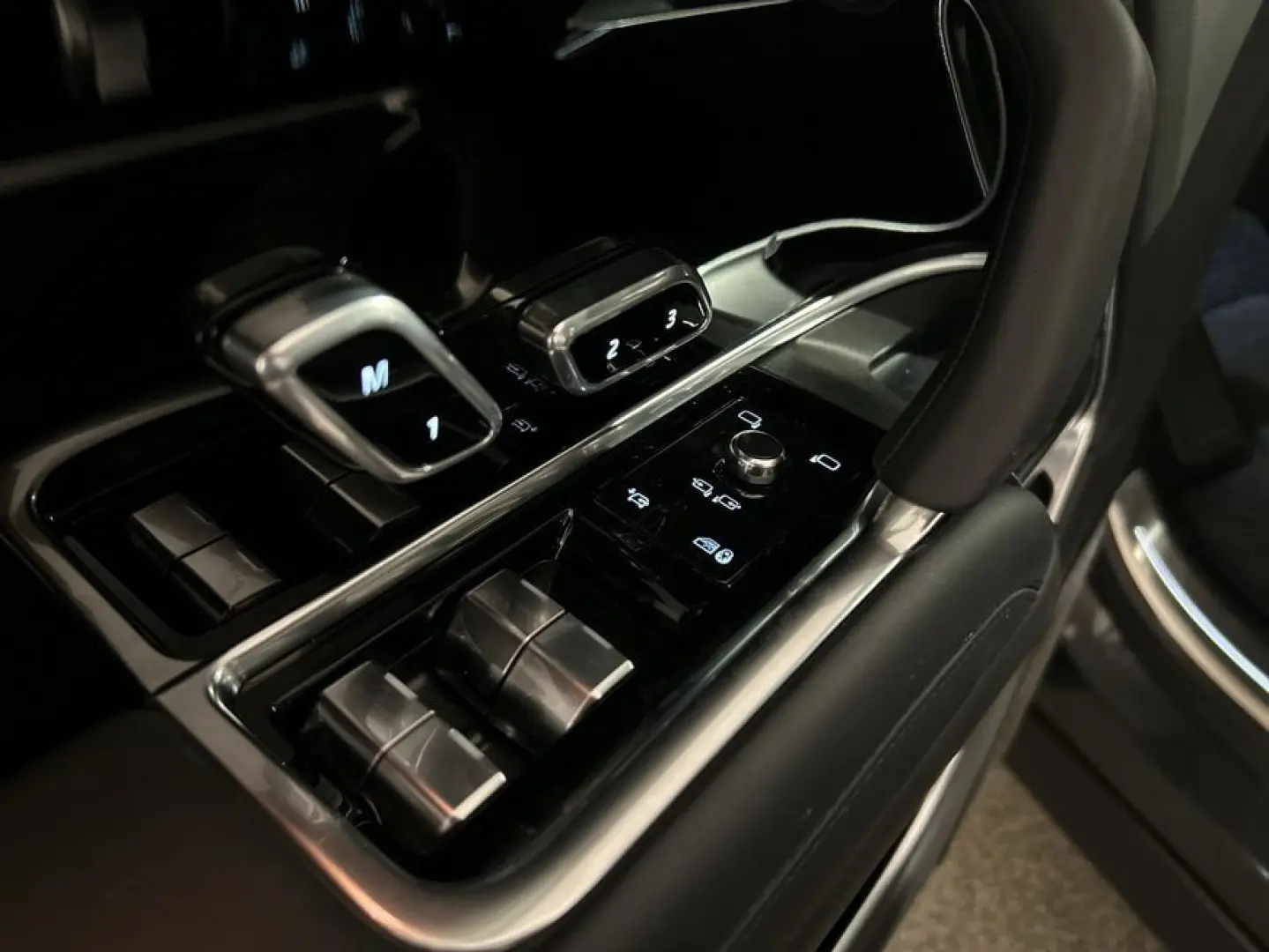 Range Rover P530 Autobiography