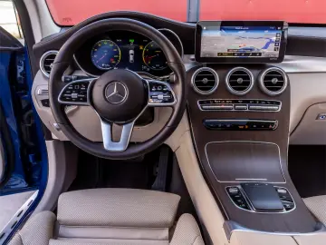 MERCEDES GLC COUPE 300 MHEV/9G-TRONIC/4MATIC/258 cp