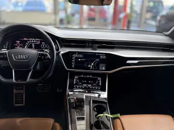 Audi RS 6 Avant quattro excl.|MATRIX|B&O|
