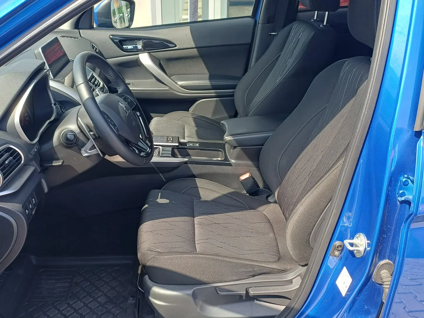 Mitsubishi ECLIPSE CROSS Intense 1.5TC CVT 2WD