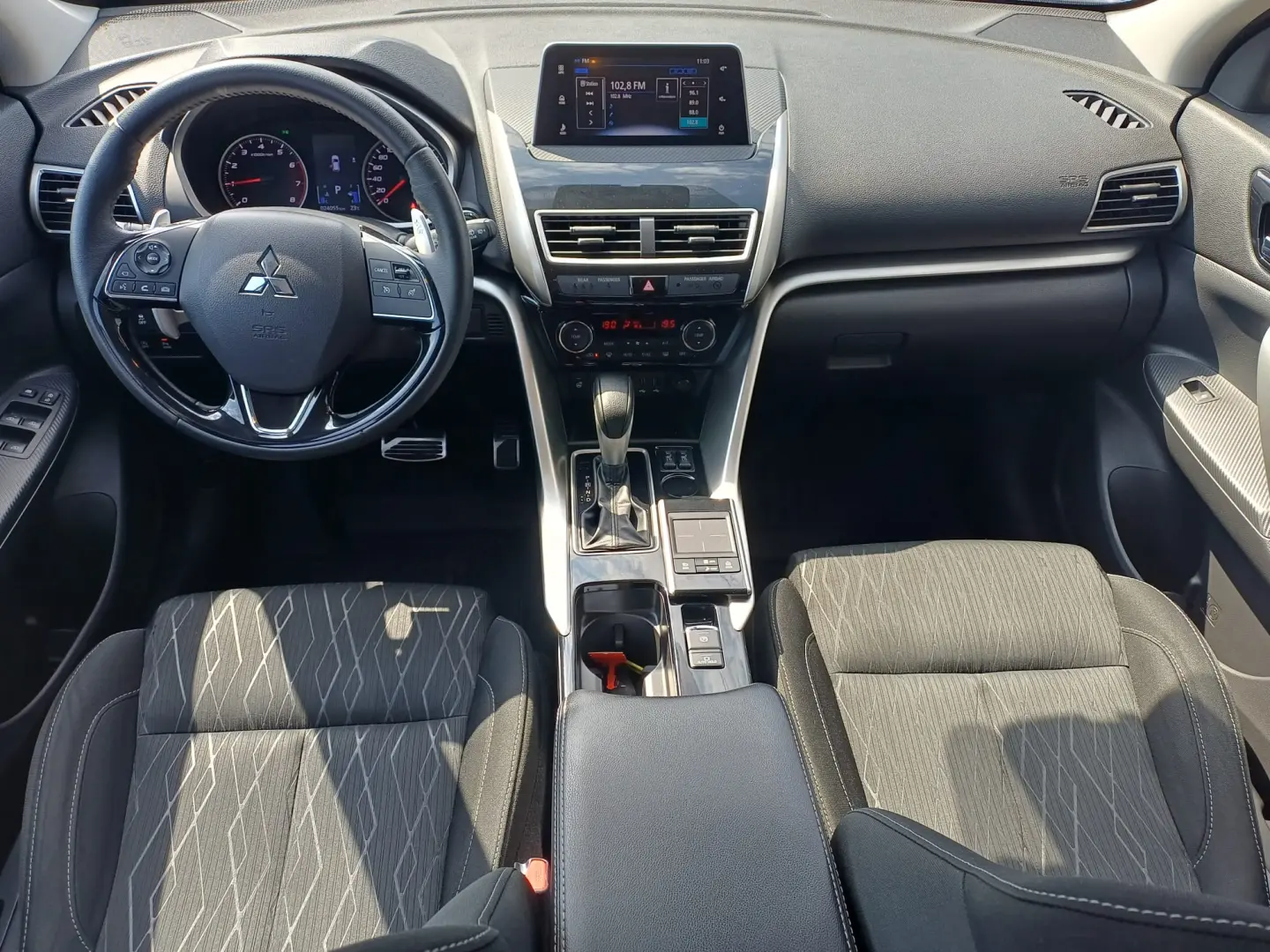 Mitsubishi ECLIPSE CROSS Intense 1.5TC CVT 2WD