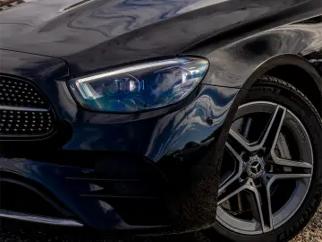 MERCEDES-BENZ E 300 de T// AMG //Facelift // 306 cp //
