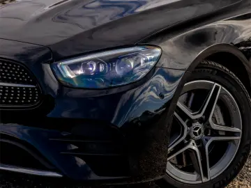 MERCEDES-BENZ E 300 de T// AMG //Facelift // 306 cp //