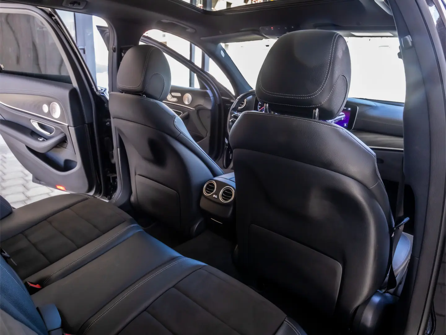 MERCEDES-BENZ E 300 de T// AMG //Facelift // 306 cp //