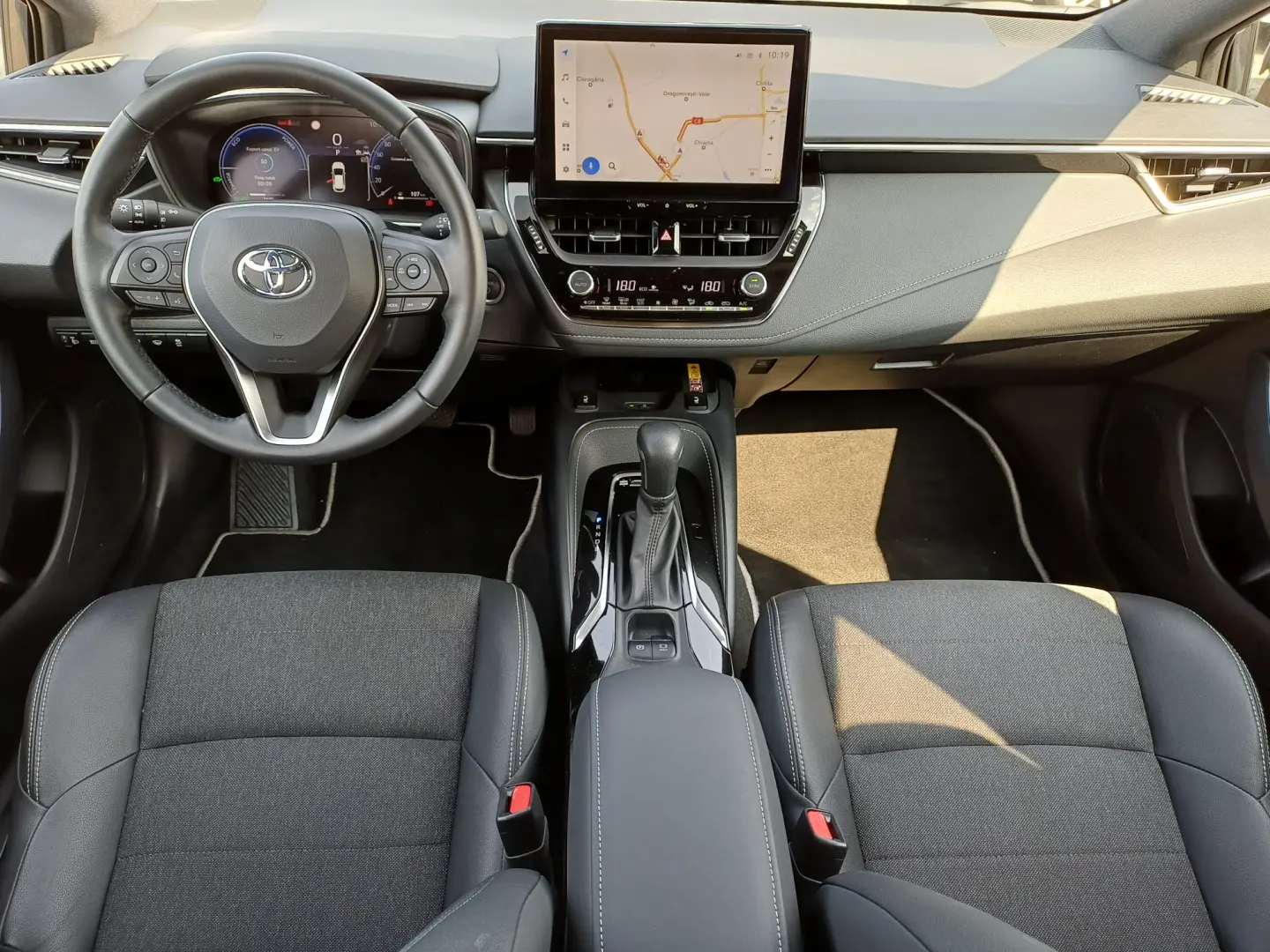 Toyota COROLLA Hb 1.8 hybrid 140 cp CVT Dynamic