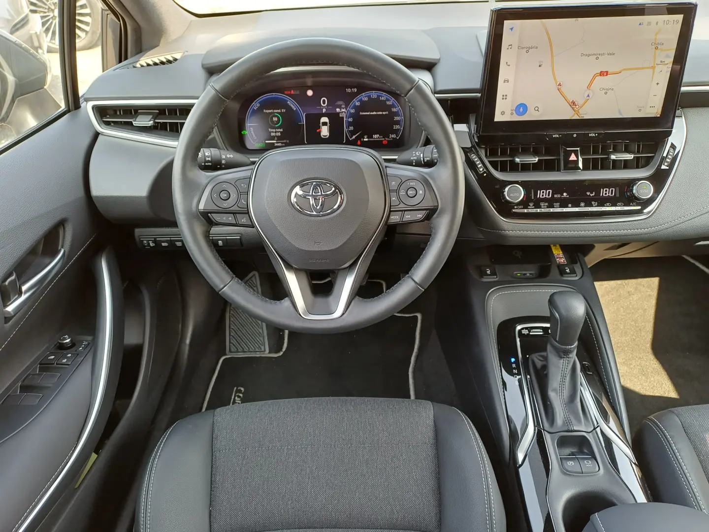 Toyota COROLLA Hb 1.8 hybrid 140 cp CVT Dynamic