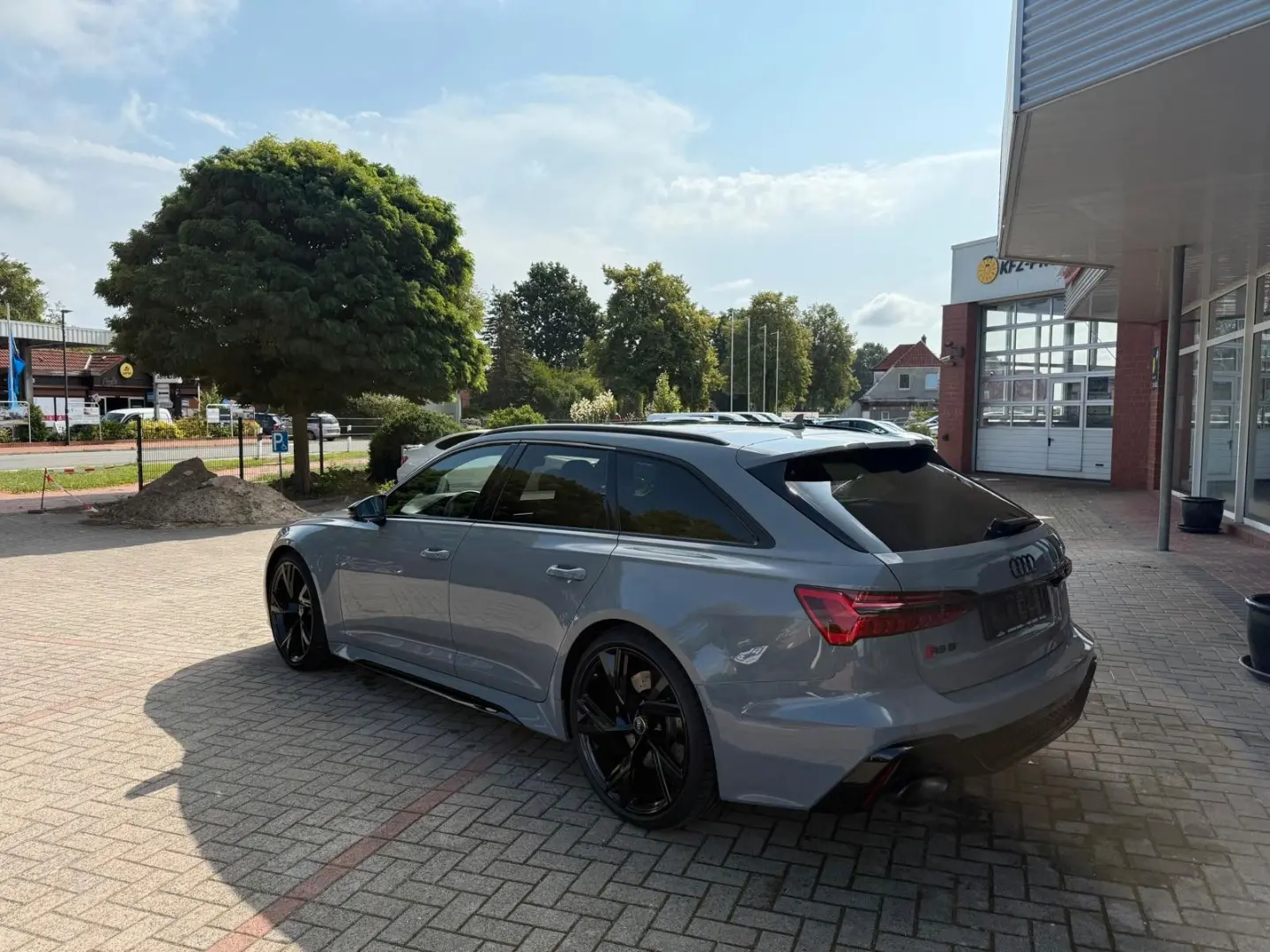 Audi RS6 Avant 4.0 TFSI quattro H/UP*LEDER*TOP*PANO