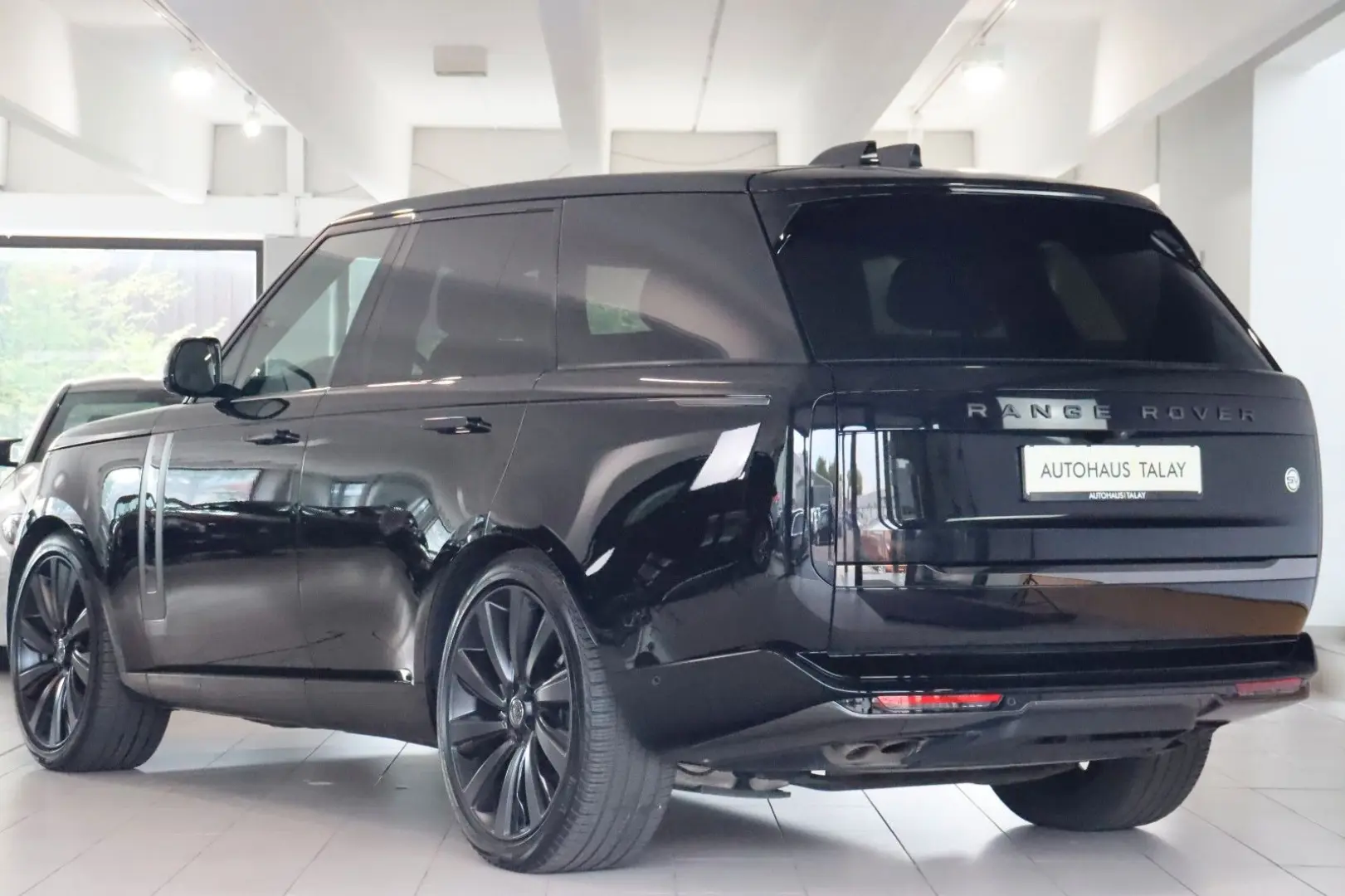Range Rover SV P615*360*Buisness*AHK*23-Zoll