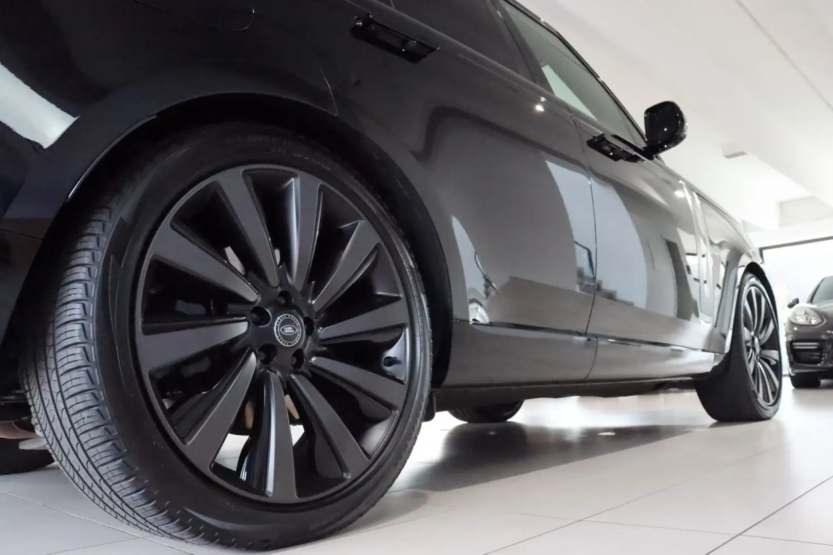 Range Rover SV P615*360*Buisness*AHK*23-Zoll