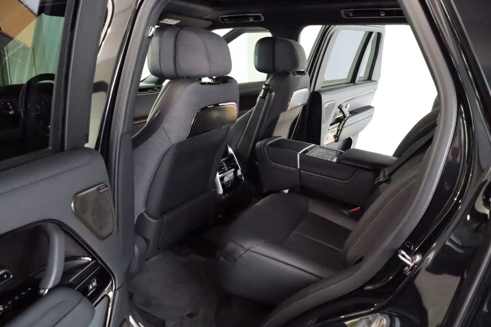 Range Rover SV P615*360*Buisness*AHK*23-Zoll