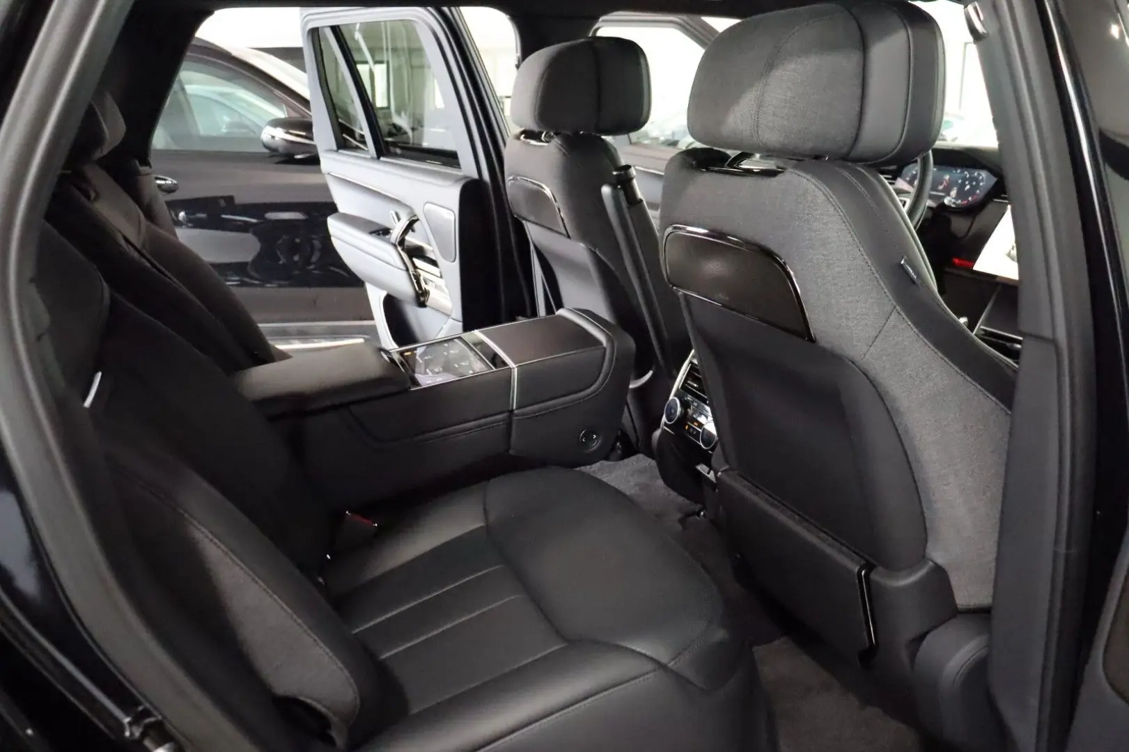 Range Rover SV P615*360*Buisness*AHK*23-Zoll