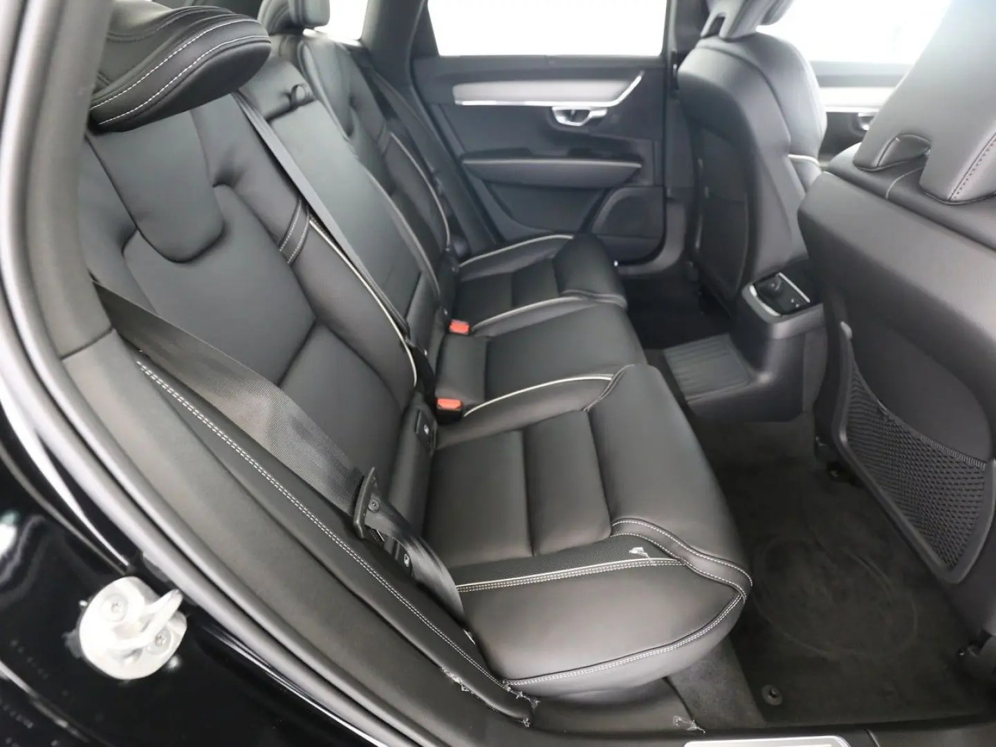 S90 T8 Plus Dark Recharge Plug-In Hybrid AWD