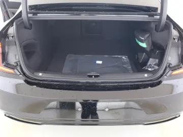 S90 T8 Plus Dark Recharge Plug-In Hybrid AWD