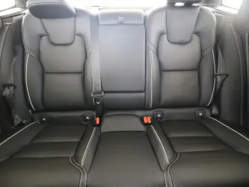 S90 T8 Plus Dark Recharge Plug-In Hybrid AWD