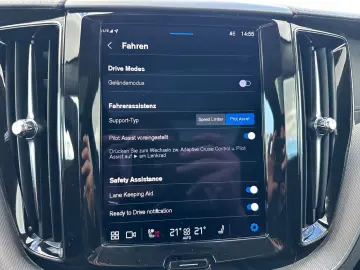 XC60 Ultimate Dark AWD Leder HuD Pano B&W 360°
