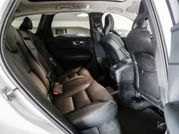 XC60 Inscription Expression *PANO-360°-LED-DAB+*