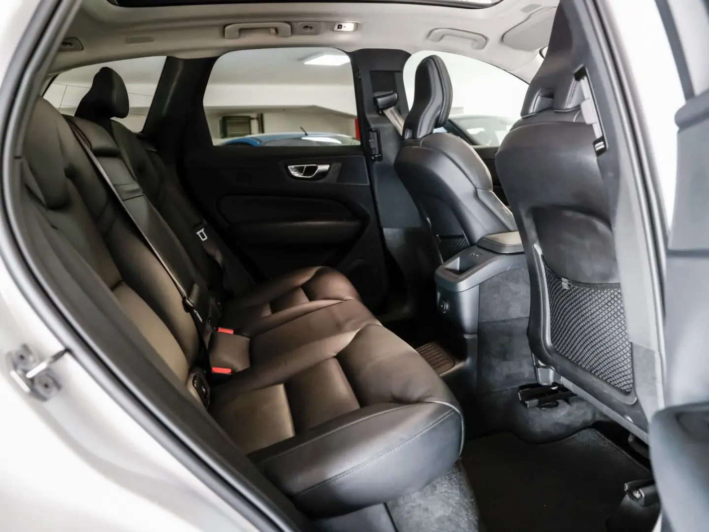 XC60 Inscription Expression *PANO-360°-LED-DAB+*