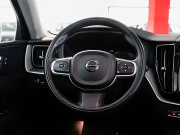 XC60 Inscription Expression *PANO-360°-LED-DAB+*