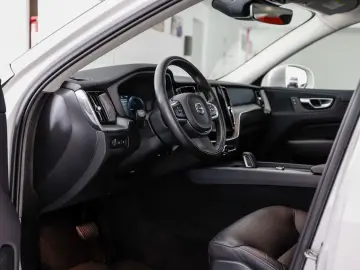 XC60 Inscription Expression *PANO-360°-LED-DAB+*