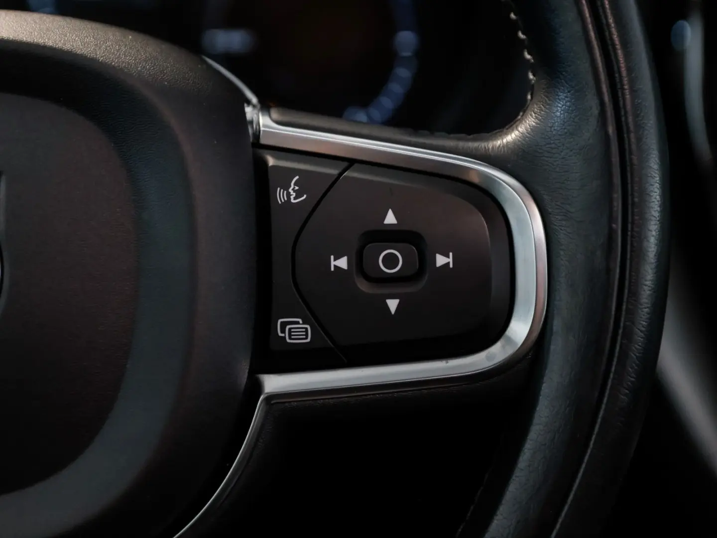 XC60 Inscription Expression *PANO-360°-LED-DAB+*