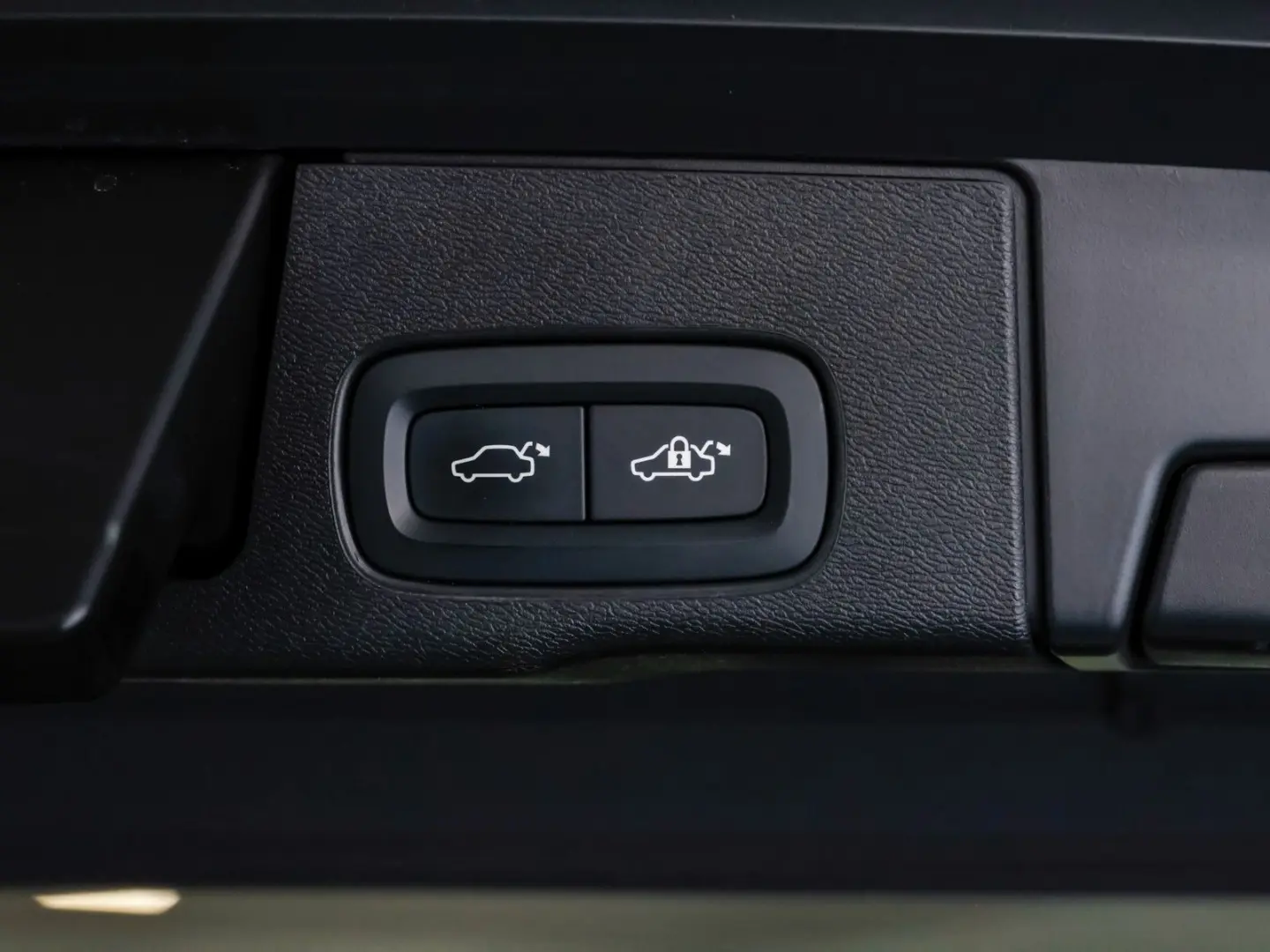 XC60 Inscription Expression *PANO-360°-LED-DAB+*