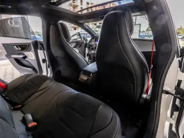 MERCEDES-BENZ AMG EQE 43 4MATIC// 476 cp // Prim-Proprietar