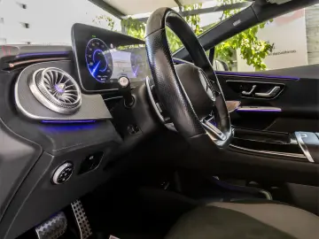 MERCEDES-BENZ AMG EQE 43 4MATIC// 476 cp // Prim-Proprietar