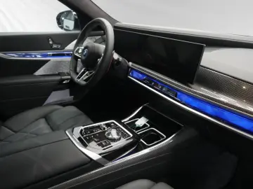 M760e xDrive TV-Fond-Entert.|SkyLounge|AHK