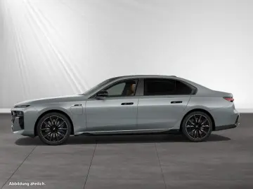 M760e xDrive AHK|SkyLounge|Fond-Entertainement