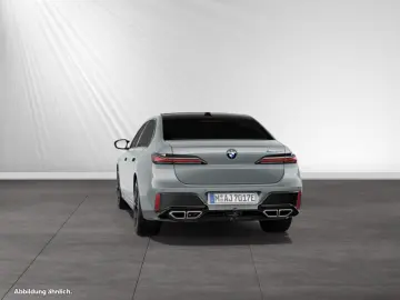 M760e xDrive AHK|SkyLounge|Fond-Entertainement
