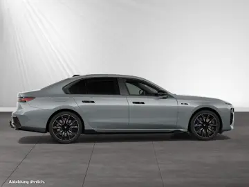 M760e xDrive AHK|SkyLounge|Fond-Entertainement