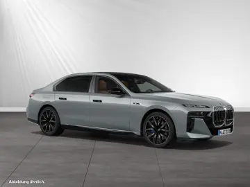 M760e xDrive AHK SkyLounge Fond-Entertainement