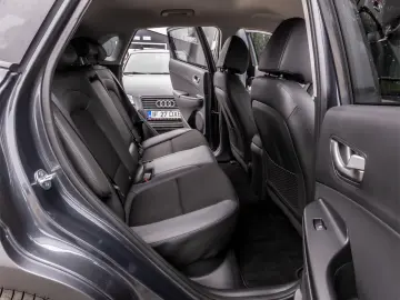 HYUNDAI Kona EV Style // 64 KW/204 CP/2020/TVA deductibila