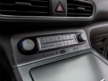 HYUNDAI Kona EV Style // 64 KW/204 CP/2020/TVA deductibila