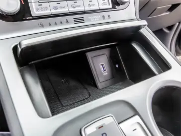 HYUNDAI Kona EV Style // 64 KW/204 CP/2020/TVA deductibila