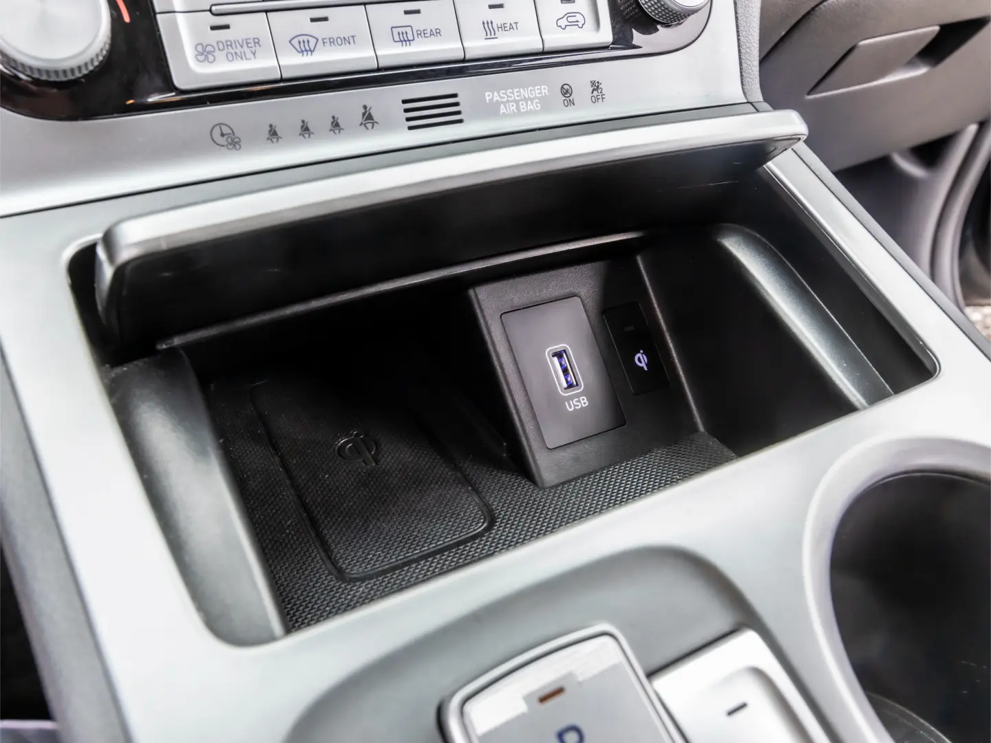 HYUNDAI Kona EV Style // 64 KW/204 CP/2020/TVA deductibila