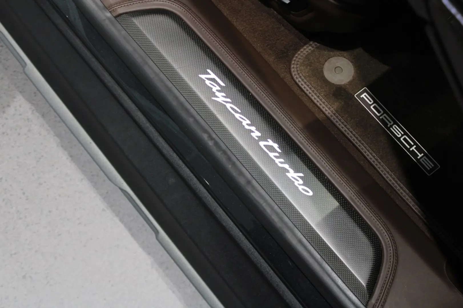 Porsche Taycan Turbo Cross Turismo