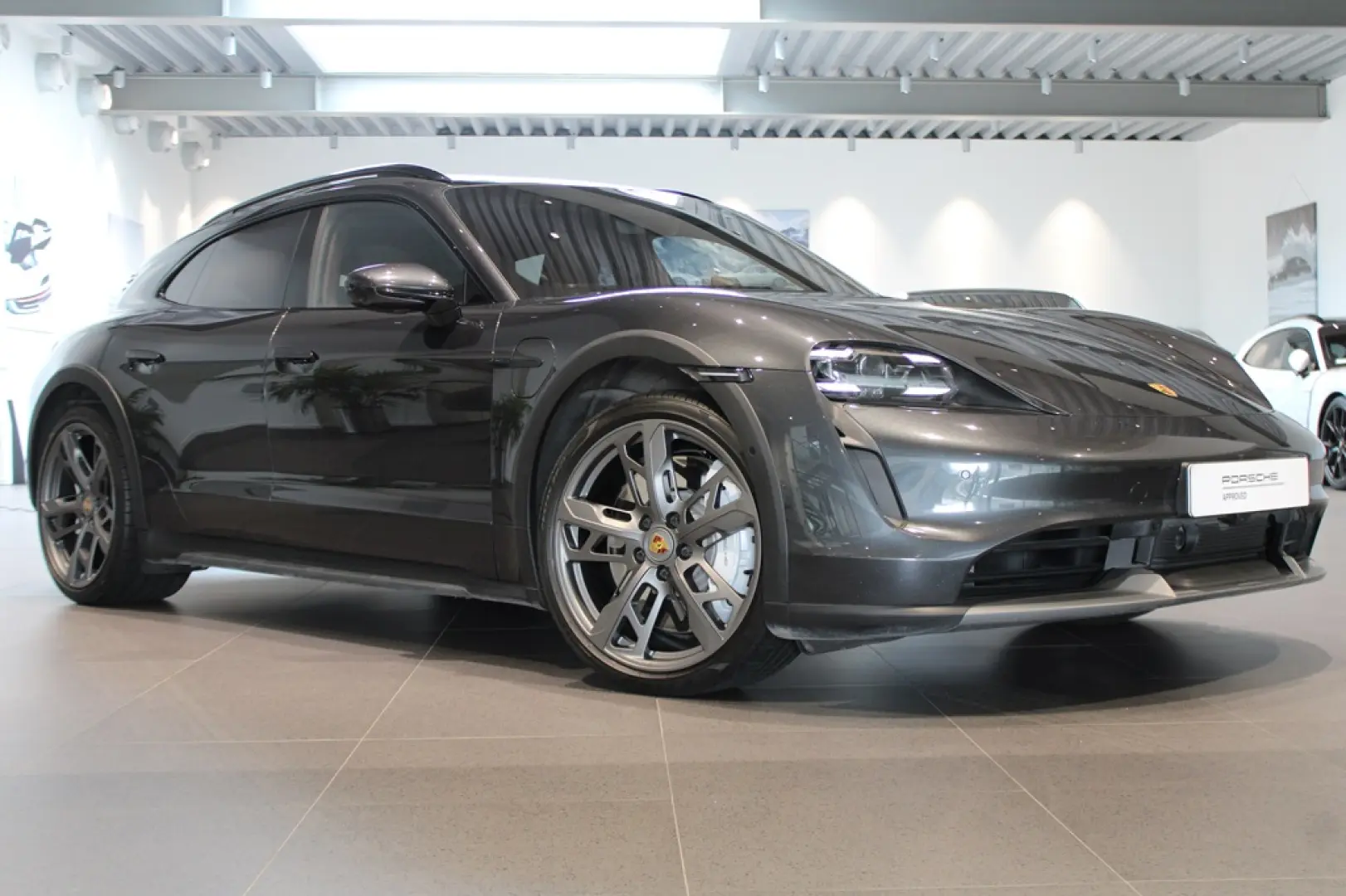 Porsche Taycan Turbo Cross Turismo