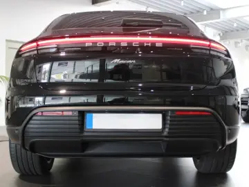 Porsche Macan Electric